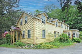 49 S Main St, Williamsburg, MA 01096
