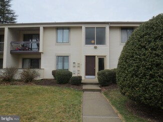 V8 Avon Dr, East Windsor, NJ 08520