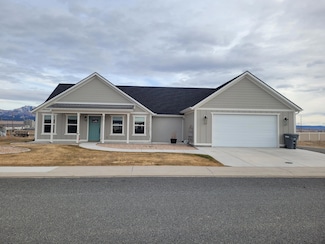921 Shauntie St, Milford, UT 84751