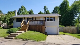 202 E 10th St, Williamstown, WV 26187