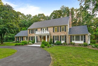 44 Main St, Dover, MA 02030