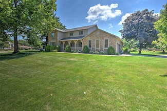 95 Hickory Point Ct, Forsyth, IL 62535