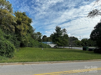 144 Shiloh Rd, Asheville, NC 28803