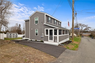 37 Parker Ave, Warren, RI 02885