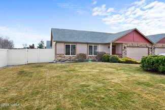 8153 Westbrook Ave, Yakima, WA 98908