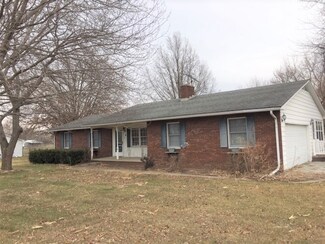 6 Prairie Dr, Bismarck, IL 61814