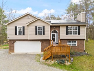 5460 Montgomery Hollow Rd, Dublin, VA 24084