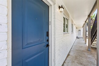 2002 27th St Unit 1, Galveston, TX 77550