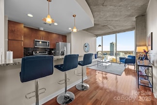 210 N Church St Unit 1509, Charlotte, NC 28202