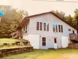 33 Holman Rd, Rumford, ME 04276