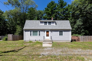 49 Cromesett Rd, Wareham, MA 02571