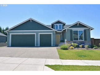 910 Marie St, Mount Angel, OR 97362