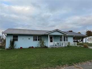 205 W Center St, Fairmount, IL 61841