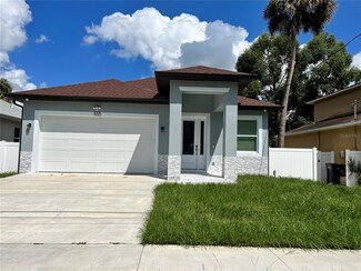 8335 W Hanna Ave, Town 'N' Country, FL 33615