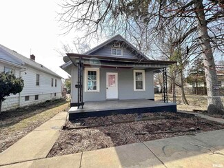 1020 W Virginia Ave, Peoria, IL 61604