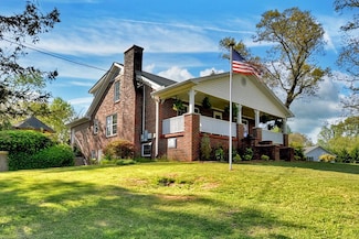 456 Lavista Dr, Blue Ridge, GA 30513