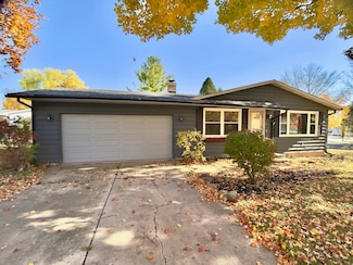 1807 Forrest Blvd, Saint Charles, IL 60174