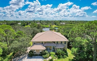 1648 Bayshore Dr, Englewood, FL 34223