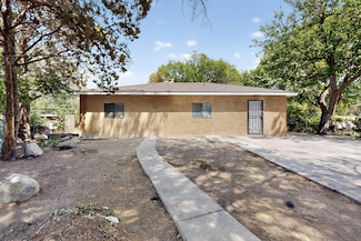 1160 Pine Ct SE, Los Lunas, NM 87031