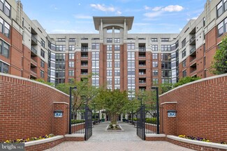 1021 N Garfield St Unit 417, Arlington, VA 22201