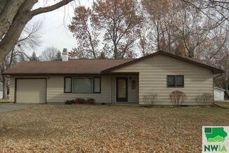 305 Ridgeway Dr, Marcus, IA 51035