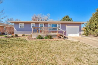 2082 Shalimar Dr, Salina, KS 67401