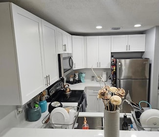 1827 Runners Way, North Lauderdale, FL 33068