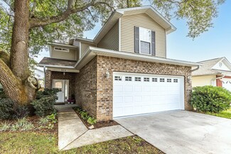 925 Scenic Oak Ln, Fort Walton Beach, FL 32547