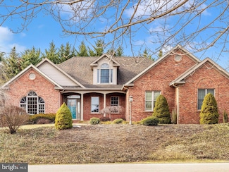 19131 Red Maple Dr, Hagerstown, MD 21742