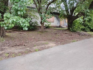 1521 S Maple St, Pine Bluff, AR 71603