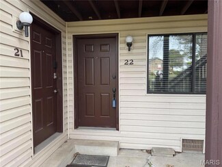 22 Pepperwood Ct, Glen Carbon, IL 62034