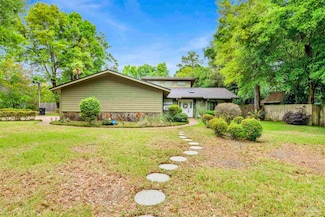 1040 Dunmire St, Pensacola, FL 32504