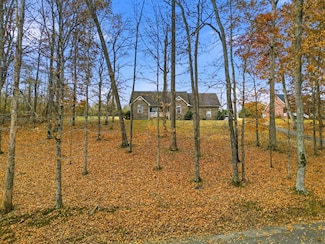 742 Bowling Branch Rd, Cottontown, TN 37048