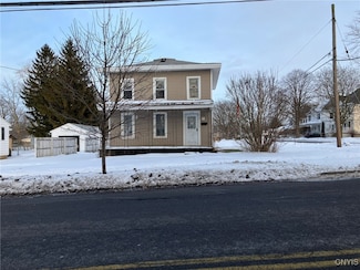 28 Lake Ave, Auburn, NY 13021