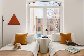370 Lenox Ave Unit 401, New York, NY 10027