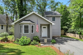 71 Tintle Ave, West Milford, NJ 07480