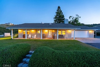 885 W 4th St, Paso Robles, CA 93446