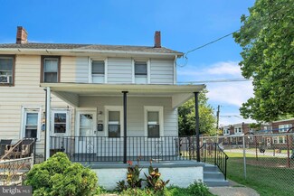 240 Randall St, Crum Lynne, PA 19022