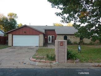 8409 Glenann Dr, North Richland Hills, TX 76182