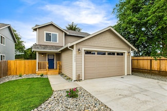 1440 Gavin Ln, McKinleyville, CA 95519