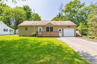 105 Pontiac St, Webster, NY 14580