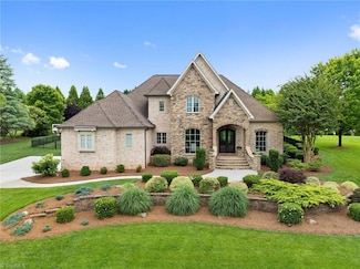 6792 Meadow View Dr, Summerfield, NC 27358