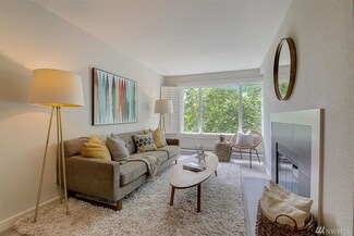 840 NE 125th St Unit 404, Seattle, WA 98125