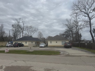 104 Longstreet 1-4 Rd, Willis, TX 77378