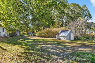 411 Hiawassee Ave Unit 2, Black Mountain, NC 28711