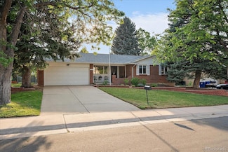 667 S Oswego Ct, Aurora, CO 80012