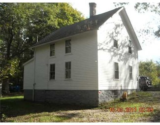 19 Pichie Ln, Pascoag, RI 02859