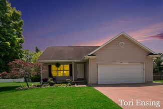 841 Cliff Dr, Portland, MI 48875