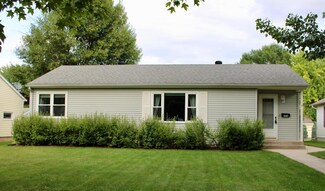 302 Kneale Ave S, Thief River Falls, MN 56701