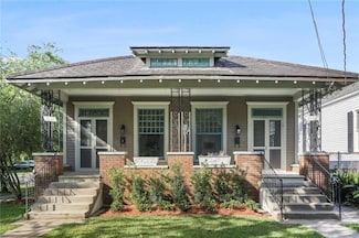 8002 Panola St, New Orleans, LA 70118